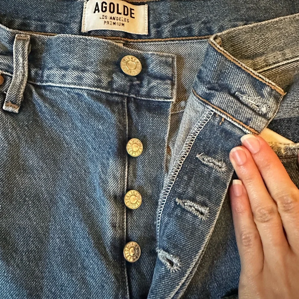 Agolde Straight Leg Jeans in Medium Blue Wash - Picture 5 of 11